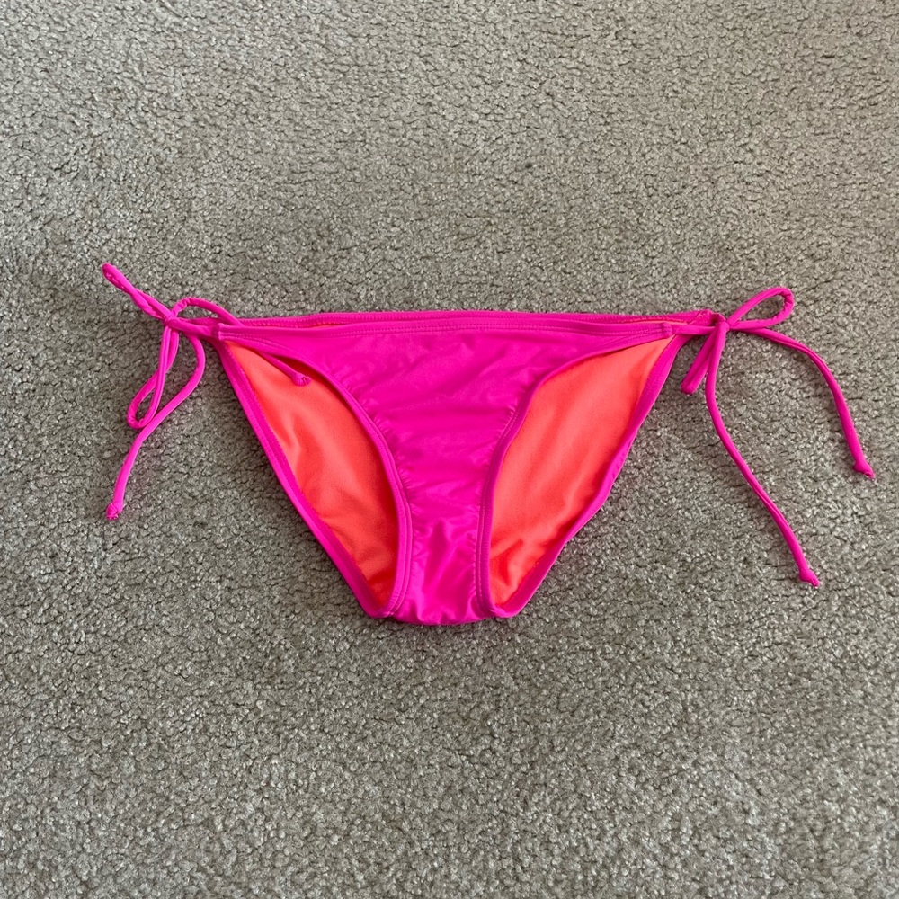 Athleta String Bikini Bottoms Size Small
Pre-Owned